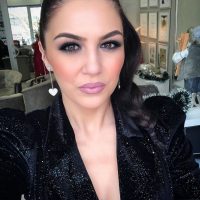 MLADENKA SARAJLIĆ – VODITELJICA PROGRAMA VIZAŽIST MLADENKA SARAJLIĆ – VODITELJICA PROGRAMA VIZAŽIST